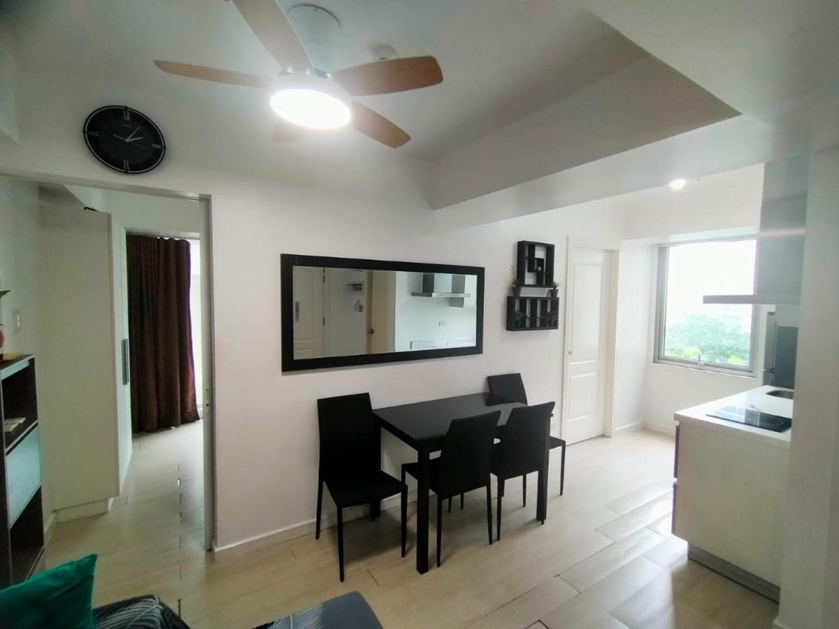 Beach Front Living In The Heart Of The City, Azure Residences Manila Exteriér fotografie