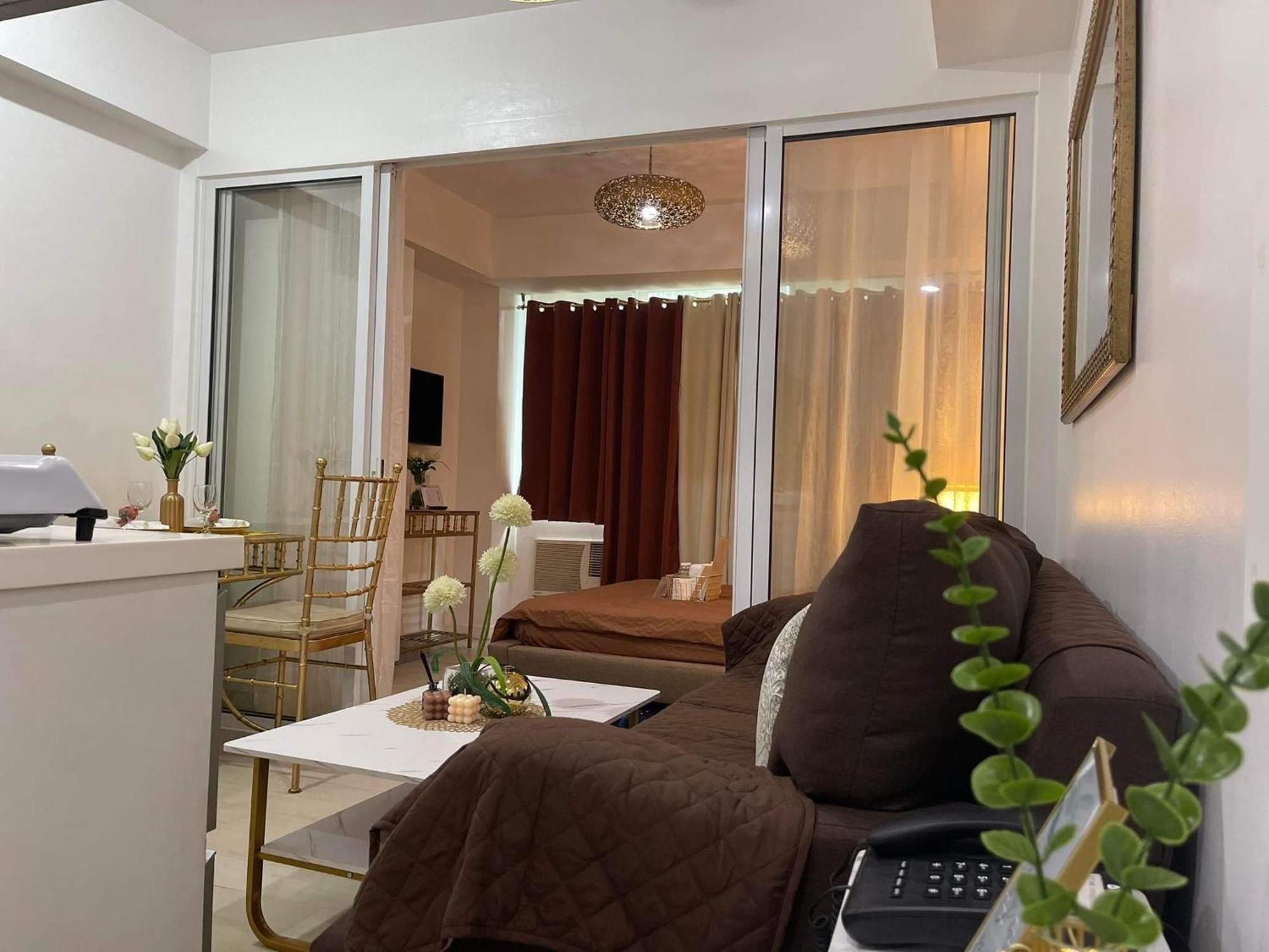 Beach Front Living In The Heart Of The City, Azure Residences Manila Exteriér fotografie