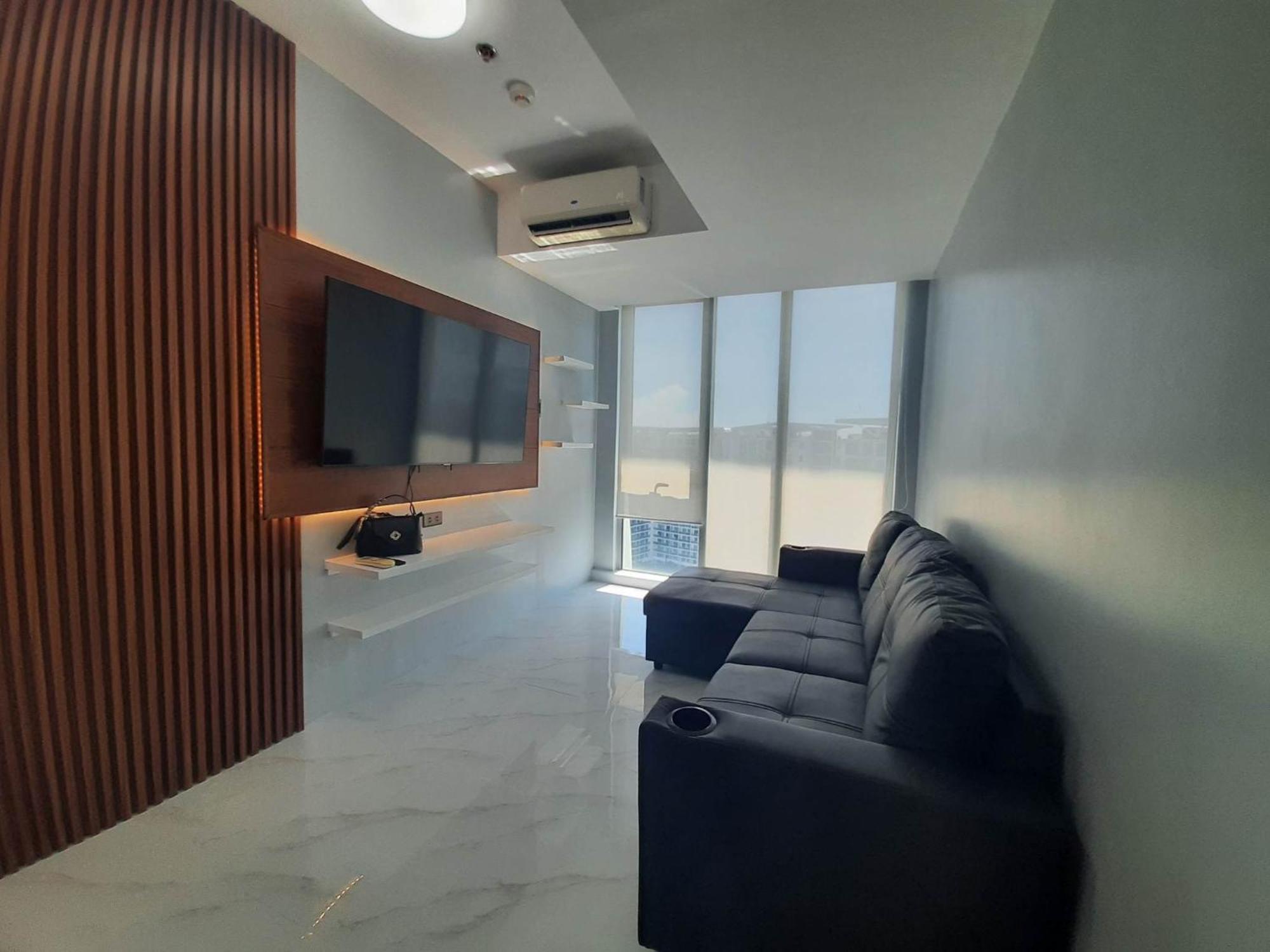 Beach Front Living In The Heart Of The City, Azure Residences Manila Exteriér fotografie