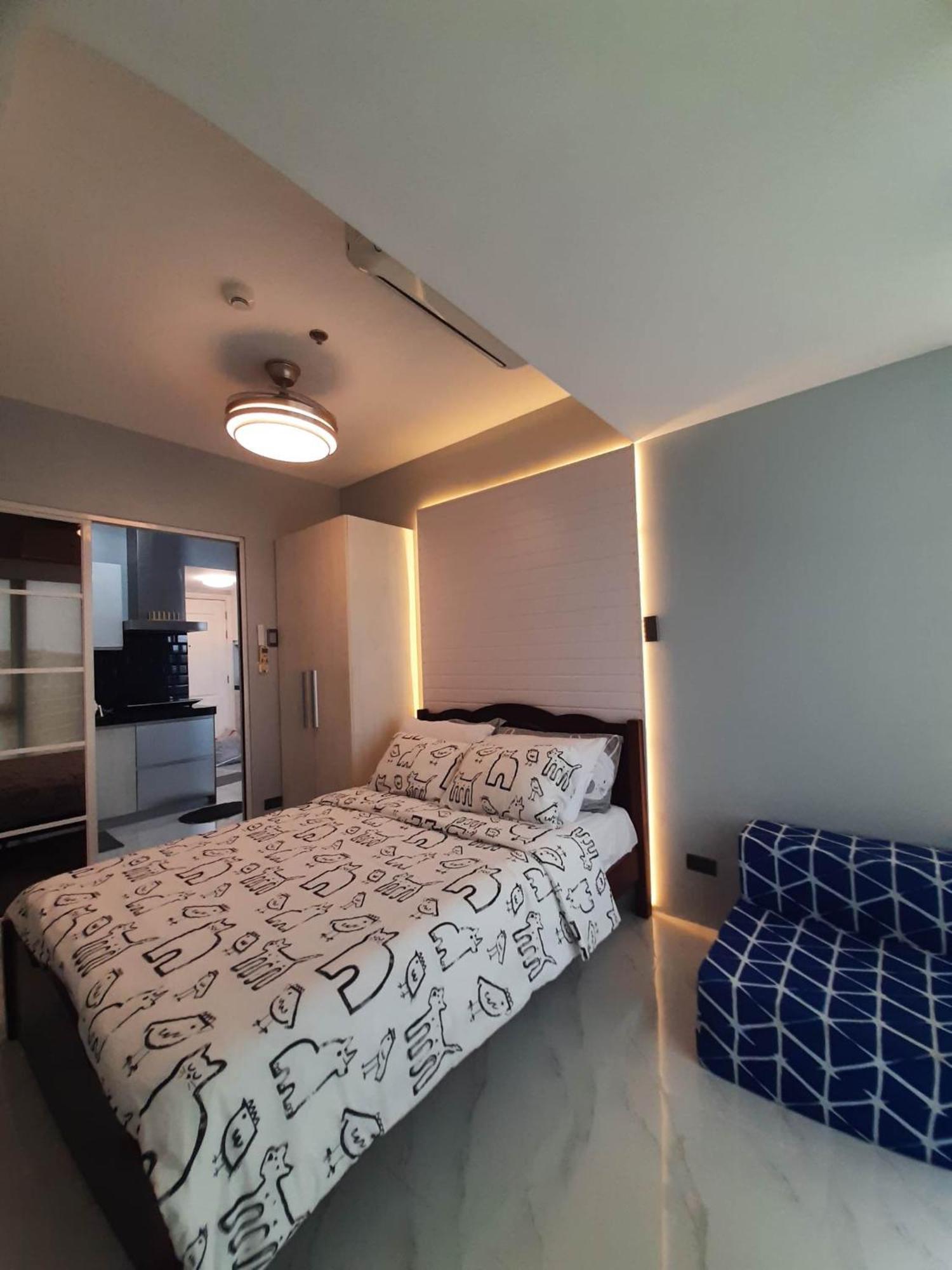 Beach Front Living In The Heart Of The City, Azure Residences Manila Exteriér fotografie