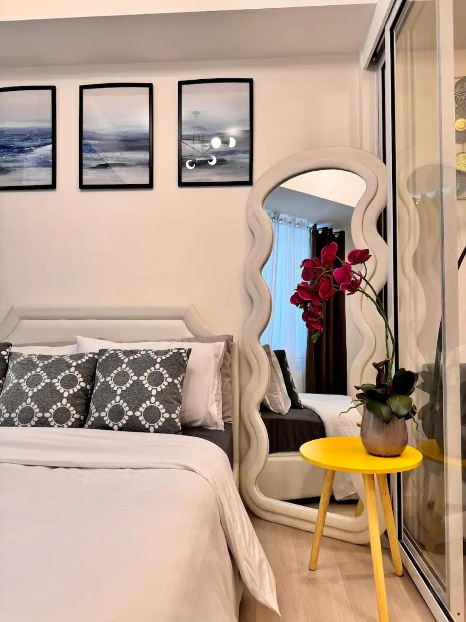 Beach Front Living In The Heart Of The City, Azure Residences Manila Exteriér fotografie